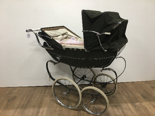 CHILDS SILVER CROSS PRAM WITH DOUBLE HOOD