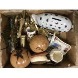 TRAY OF POTTERY AND BRASSWARE INCLUDING OLD CORKSCREW DOULTON MASONS GOURD MARACAS