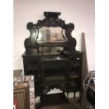 LONE VICTORIAN MAHOGANY MIRROR BACK DISPLAY UNIT