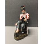 ROYAL DOULTON FIGURE HN 2679 DRUMMER BOY 1975