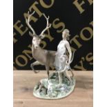 LLADRO 6269 GODDESS OF THE HUNT IN ORIGINAL BOX