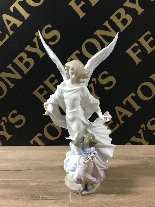 LLADRO 6352 GUARDIAN ANGEL IN ORIGINAL BOX