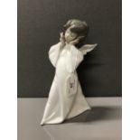 LLADRO 4540 ANGEL PLAYING FLUTE