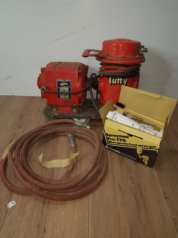 DEVILBISS TUFFY AIR COMPRESSOR IN WORKING ORDER