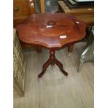 INLAID ROSEWOOD OCCASIONAL TABLE WITH TRIPOD LEGS