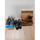 TWO PAIRS OF SHOES SIZES 8 AND 9 ALSO WITH A PAIR OF SANDALS SIZE 7