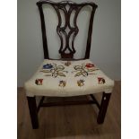 MID 18TH CENTURY CARVED MAHOGANY DINING CHAIR SLIGHTLY DAM