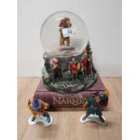 THE CHRONICLES OF NARNIA SNOW GLOBE AND TWO DISNEY PIRATE FIGURES NA