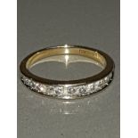 9CT GOLD RING WITH DIAMONDS 0.25CT GROSS WEIGHT 2.