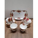 ROYAL ALBERT OLD COUNTRY ROSES 6 PLACE SANDWICH SET WITH SANDWICHE SERVE PLATE 19 PIECES