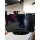 32 INCH TECHNIKA TV PLUS REMOTE