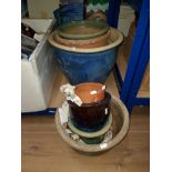 ASSORTMENT OF POTS AND PLANTERS