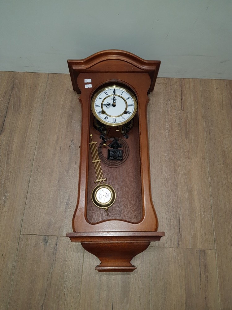 WALL HANGING CLOCK NEEDS ATTENTION