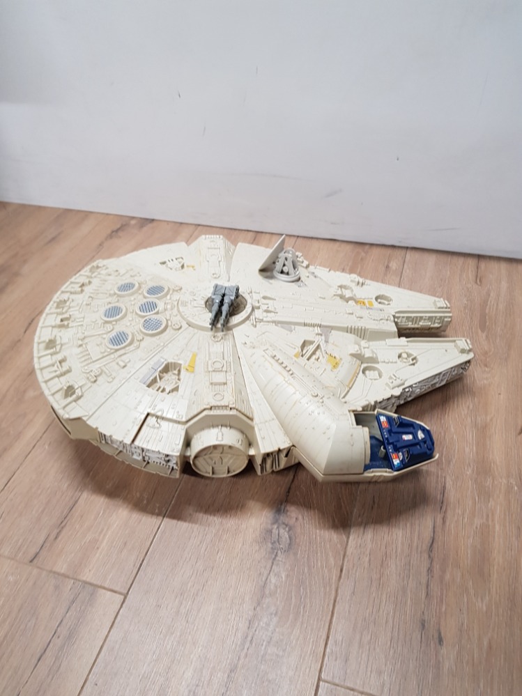 MILLENNIUM FALCON STAR WARS FIGURE BY KENNER 1979