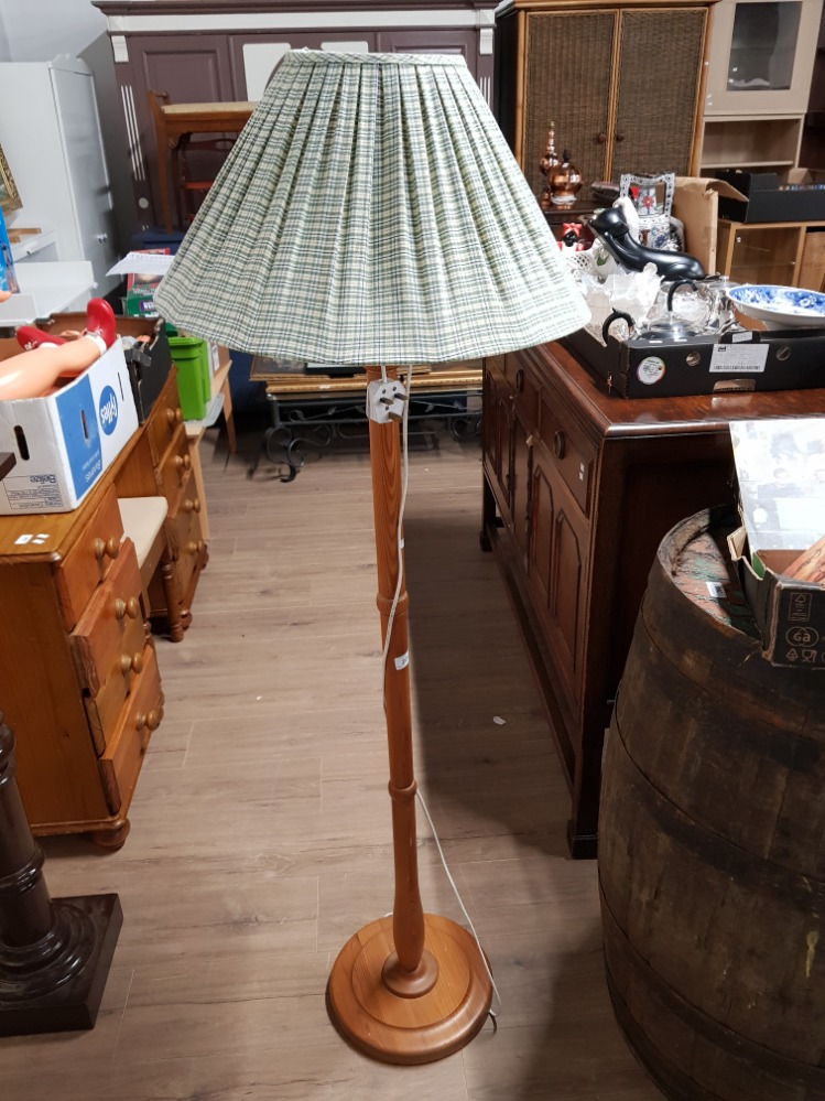 PINE STANDARD LAMP AND SHADE