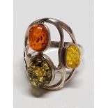 SILVER AND AMBER STONE RING GROSS WEIGHT 4G