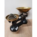 VINTAGE CAST IRON KITCHEN BALANCE SCALES WITH BRASS PANS AND WEIGHTS