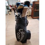 CALLAWAY GOLF BAG CONTAINING UMBRELLA AND GOLF CLUBS INCLUDING PING AND KING COBRA ETC