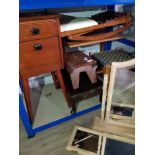 7 PIECES OF FURNITURE INCLUDING STOOLS AND 3 WAY DRESSING TABLE MIRROR