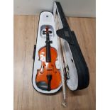 PRIMAVERA VIOLIN AND 2 BOWS IN CASE