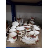 A SUBSTANTIAL AMOUNT OF ROYAL ALBERT OLD COUNTRY ROSES