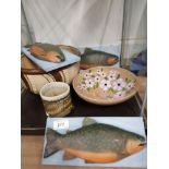 3 PIECES OF STUDIO POTTERY AND 3 WALL HANGING PLAQUES OF FISH