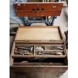 VINTAGE TOOL BOX CONTAINING MISC HAND TOOLS AND FOLDING WORKMATE