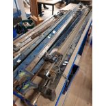 A LARGE QUANTITY OF 5FT CLAMPS