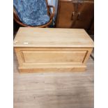 MODERN PINE BLANKET BOX