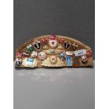 RUSSIAN HAT WITH BADGES