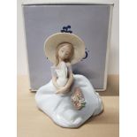 LLADRO FIGURE 6741 BUNNY KISSES WITH ORIGINAL BOX