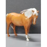 LIGHT BROWN GLOSS FINISH PALOMINO BESWICK HORSE