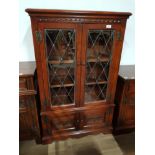 OLD CHARM DISPLAY CABINET WITH LEADED GLASS DOUBLE DOOR OVER 2 DOOR