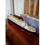 LARGE MODEL OF THE RMS TITANIC APPROXIMATELY 133CM