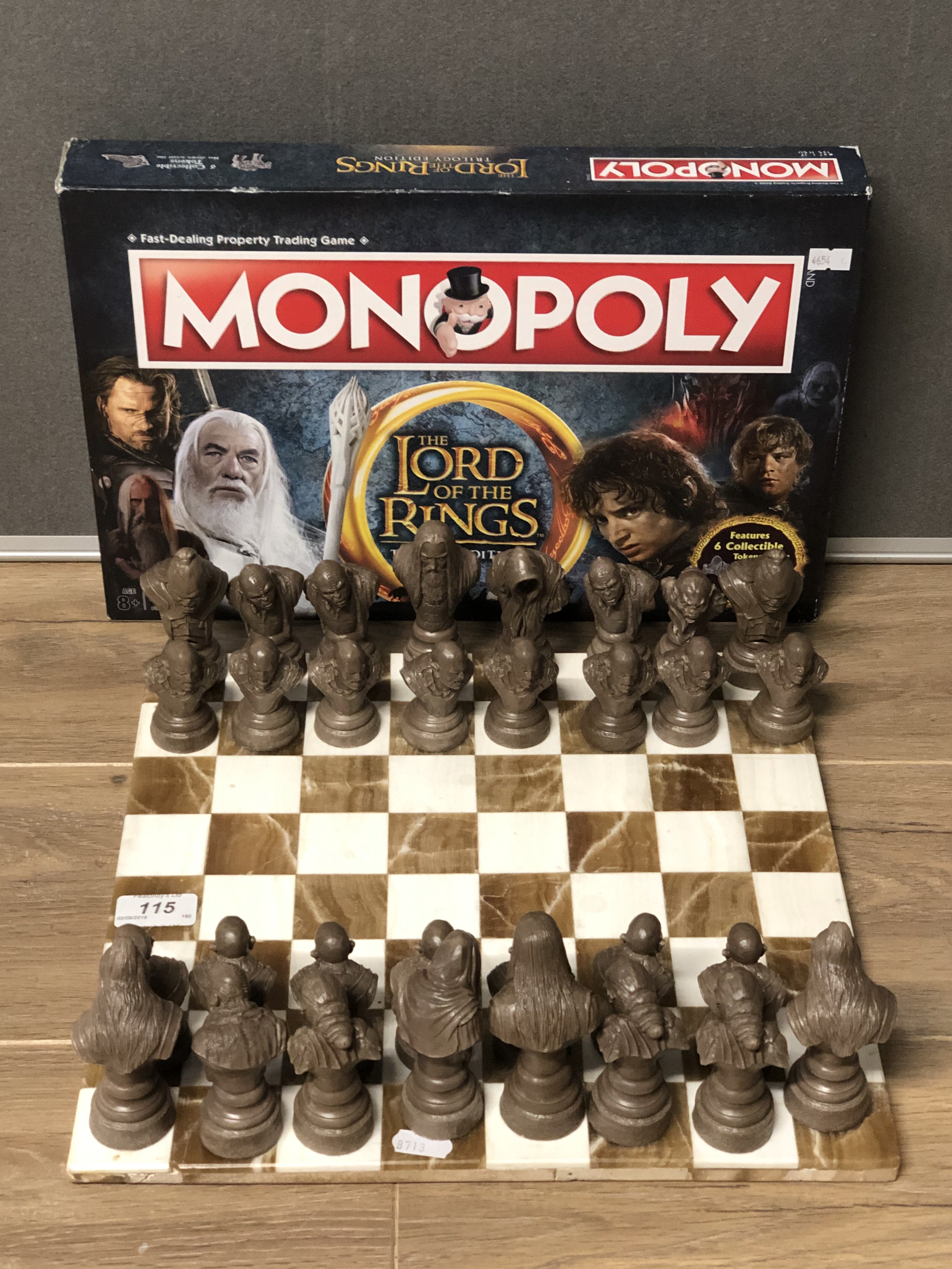 HEAVY LORD OF THE RINGS CHESS SET WITH MARBLE AND ONYX BOARD PLUS LORD OF THE RINGS TRILOGY