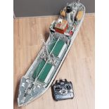 LARGE REMOTE CONTROL MODEL BOAT LONDON C642