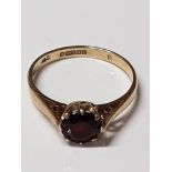 9CT GOLD GARNET RING SIZE K GROSS WEIGHT 1.7G