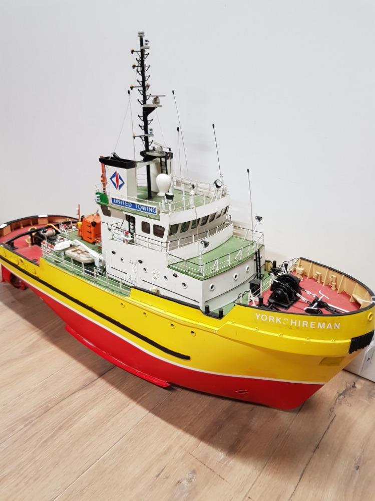 REMOTE CONTROL LARGE MODEL OF A YORKSHIREMAN TOWING BOAT