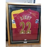 FRAMED AND MOUNTED ANDRE BIKEY SIGNED FOOTBALL SHIRT READING FC 2006 TO 2007