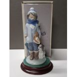 LLADRO FIGURE 5220 WINTER ON STAND AND WITH ORIGINAL BOX