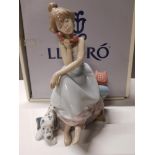 LLADRO FIGURE 5466 CHIT CHAT WITH ORIGINAL BOX AND SIGNED