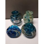 4 PIECES OF MDINA SEA AND SAND INCLUDES 3 VASES AND 1 PAPERWEIGHT
