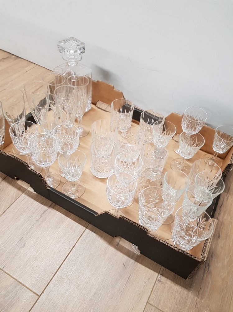 CRYSTAL GLASS DECANTER WITH STOPPER PLUS 30 MORE PIECES OF CRYSTAL DRINKING GLASSES