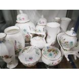 12 PIECES OF AYNSLEY WILD TUDOR PATTERNED PIECES OF CHINA INCLUDES LIDDED POTS AND GINGER JARS ETC
