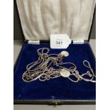 LOT OF SILVER INCLUDING PENDANTS AND CHAINS 32G