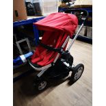 A QUINNY ADJUSTABLE STROLLER