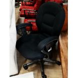 MODERN BLACK OFFICE SWIVEL CHAIR