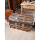 ANTIQUE WOODEN CHEST