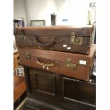 2 VINTAGE LEATHER SUITCASES IN GOOD CONDITION