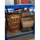 A LOT OF WICKER BASKETS